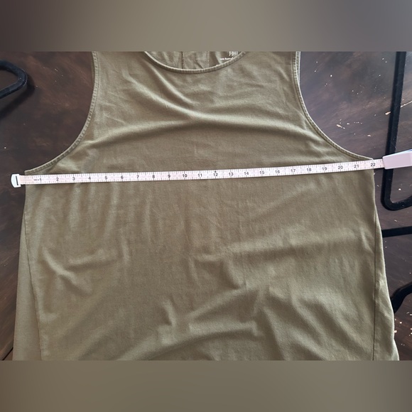 J. Jill Women’s XL Luxe Supima Sleeveless Top Knit Tee Olive Green Rear Slit - Picture 4 of 5